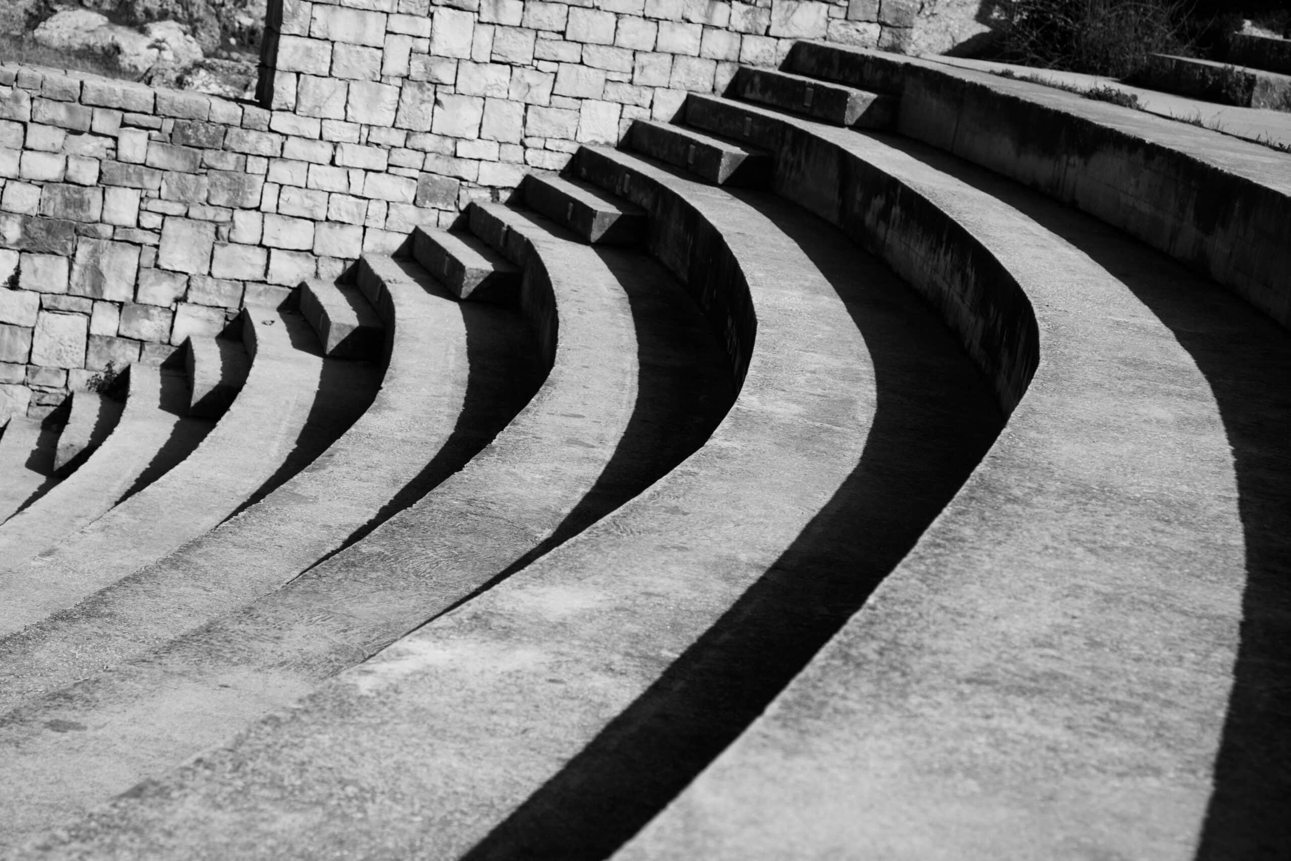 Monochrome steps 